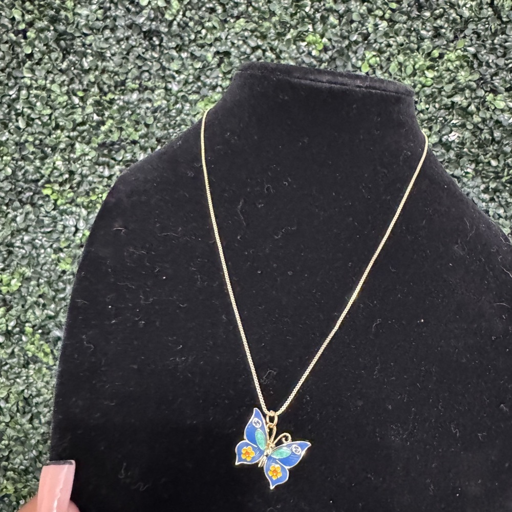 Elegant Butterfly Pendant Necklace